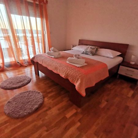 Apartament Jukic Sveti Filip i Jakov Exteriör bild