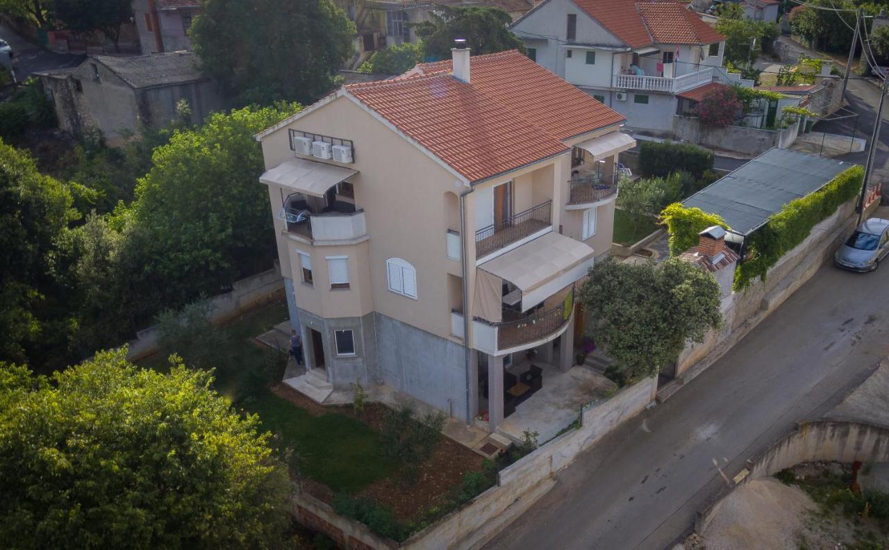 Apartament Jukic Sveti Filip i Jakov Exteriör bild