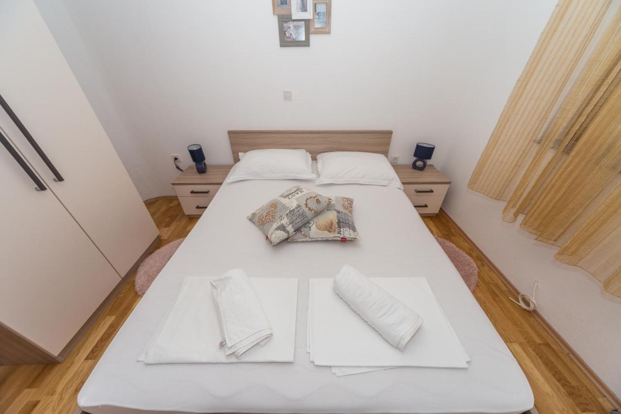 Apartament Jukic Sveti Filip i Jakov Exteriör bild