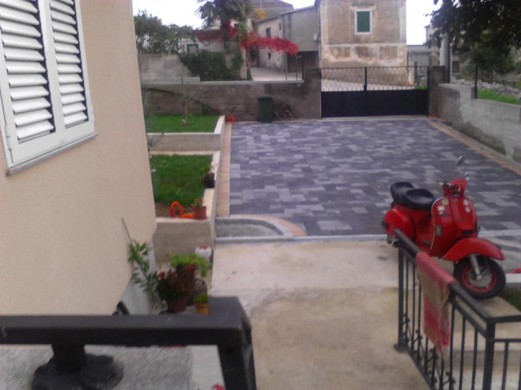 Apartament Jukic Sveti Filip i Jakov Exteriör bild