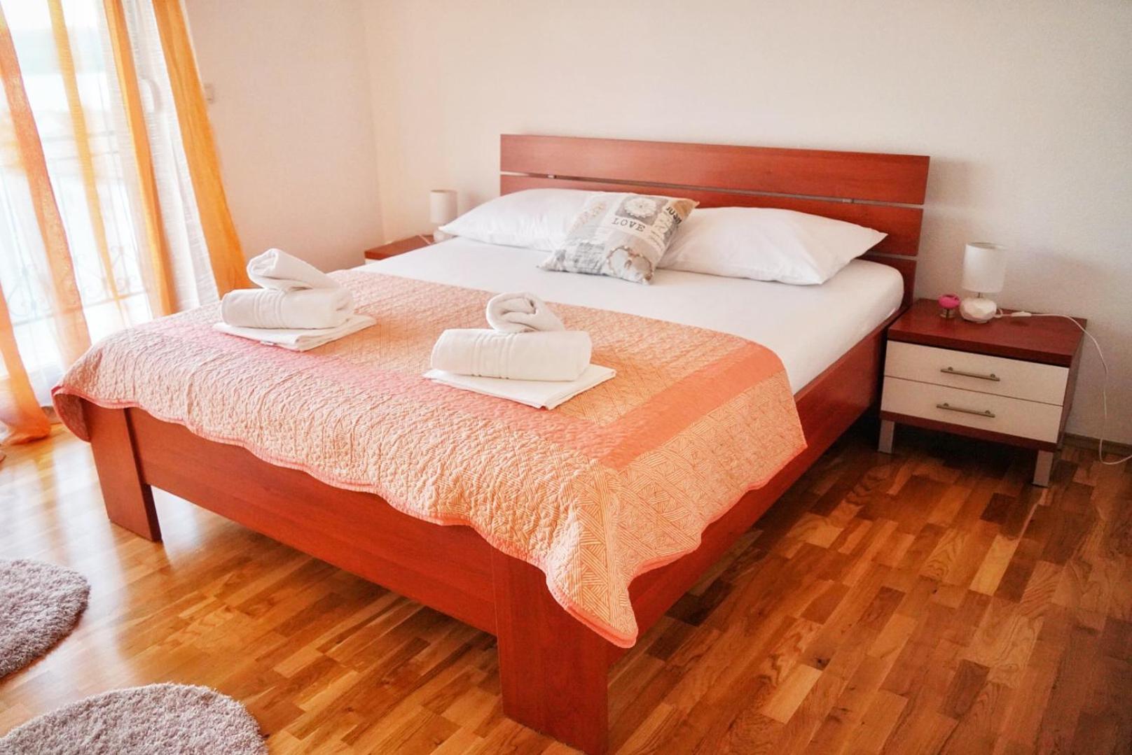 Apartament Jukic Sveti Filip i Jakov Exteriör bild