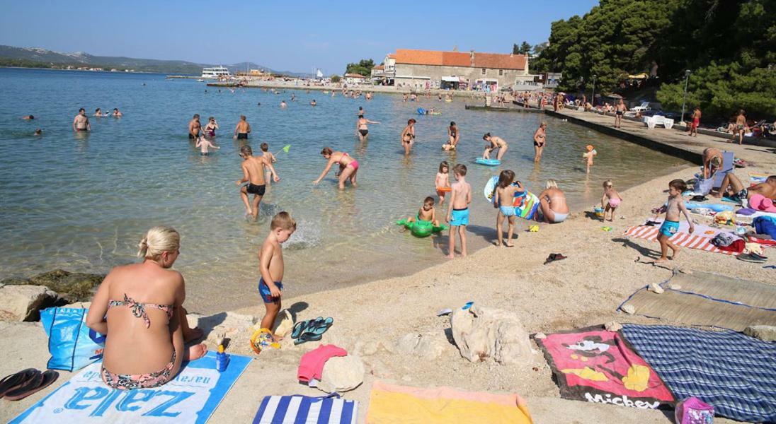 Apartament Jukic Sveti Filip i Jakov Exteriör bild