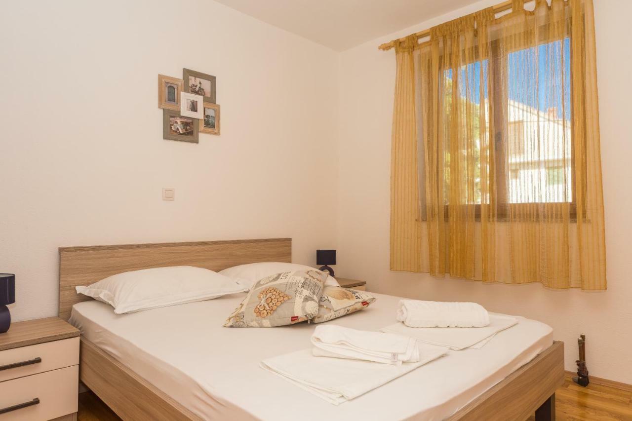 Apartament Jukic Sveti Filip i Jakov Exteriör bild