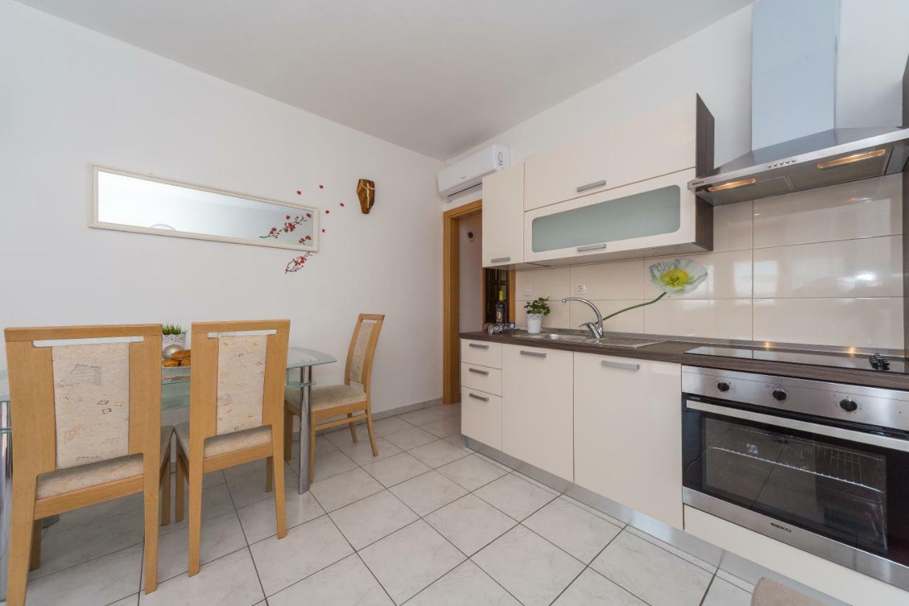 Apartament Jukic Sveti Filip i Jakov Exteriör bild